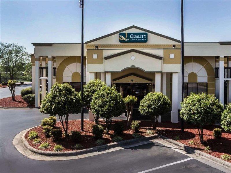 Quality Inn & Suites Mooresville-Lake Norman Dış mekan fotoğraf