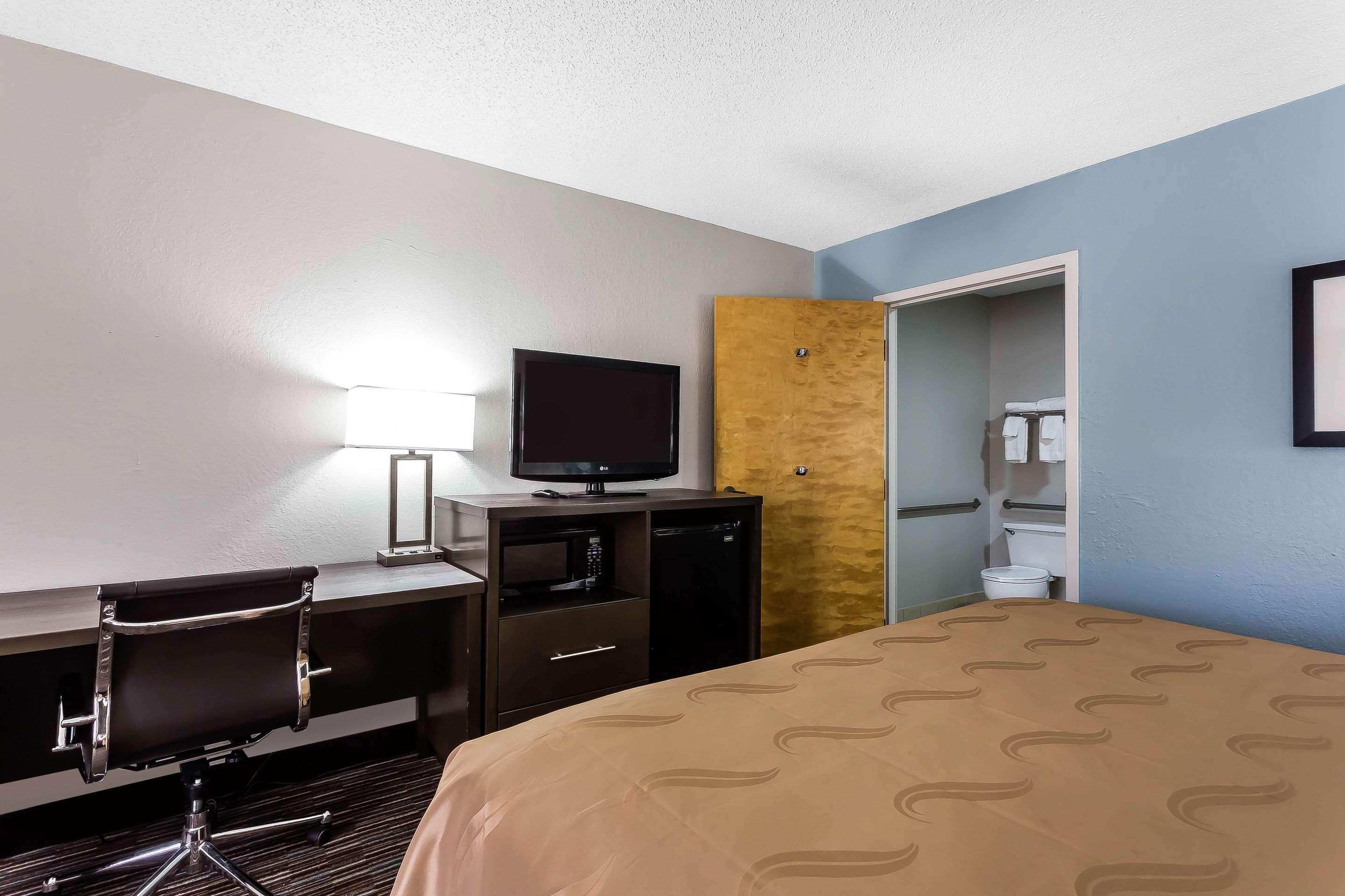 Quality Inn & Suites Mooresville-Lake Norman Dış mekan fotoğraf