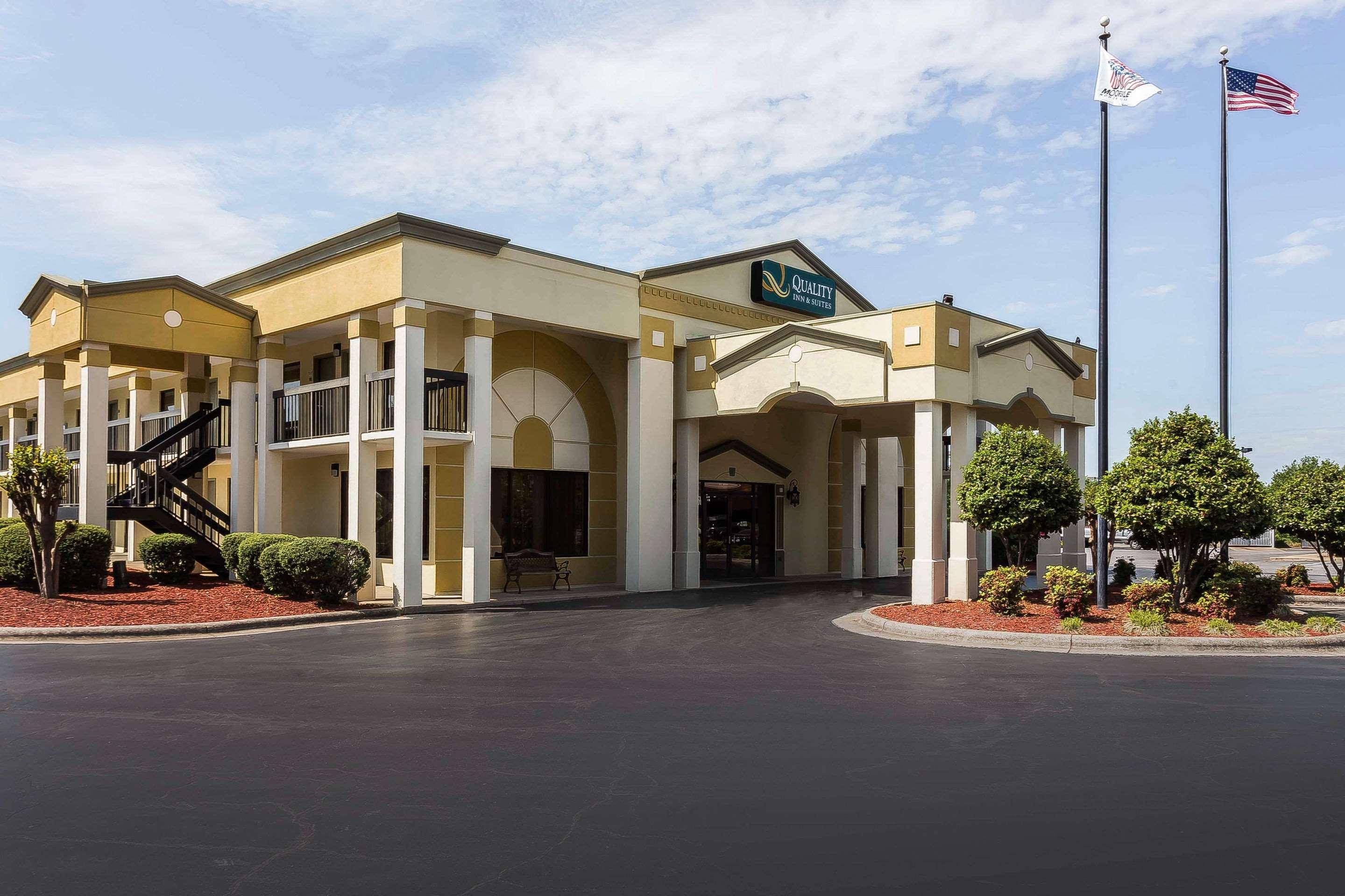 Quality Inn & Suites Mooresville-Lake Norman Dış mekan fotoğraf